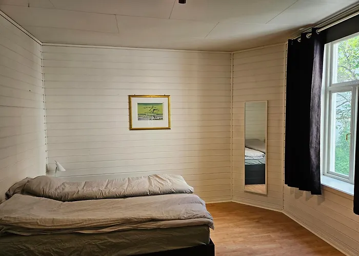 Roomy Apartment Near Bakklandet With Free Parking